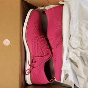 NWT Cole Haan Original Grand wing tip oxford sneakers - fuschia - size 9.5B